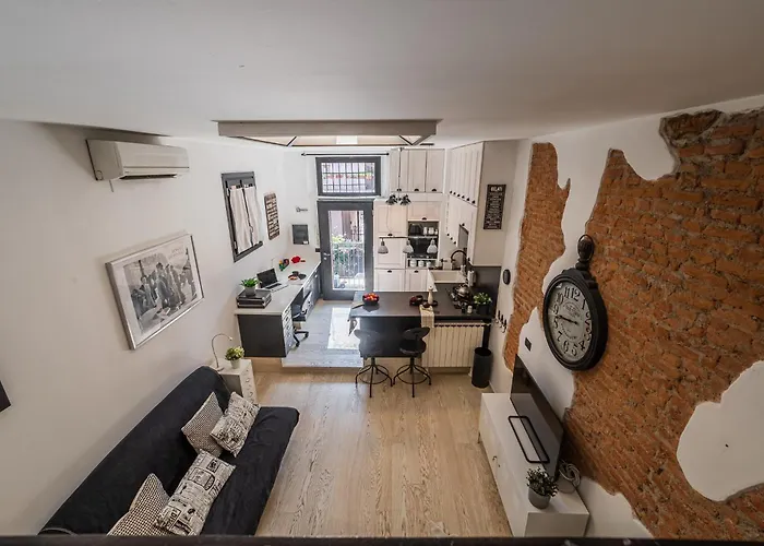 The Brick Nest - Navigli View Appartement Milaan