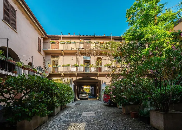 The Brick Nest - Navigli View Appartement